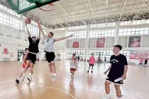 中学篮球队训练视频播放大全
